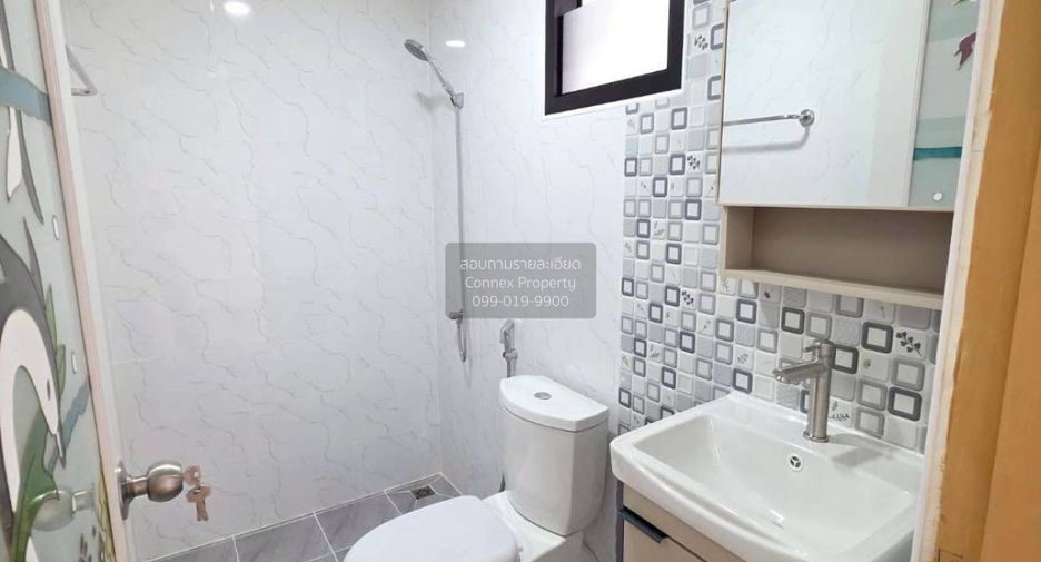 For sale 2 bedrooms townhouse in Khlong Sam Wa, Bangkok