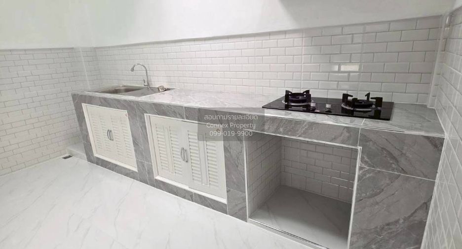 For sale 2 bedrooms townhouse in Khlong Sam Wa, Bangkok