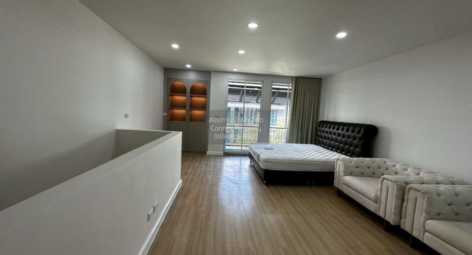 For sale 3 bedrooms townhouse in Lat Phrao, Bangkok