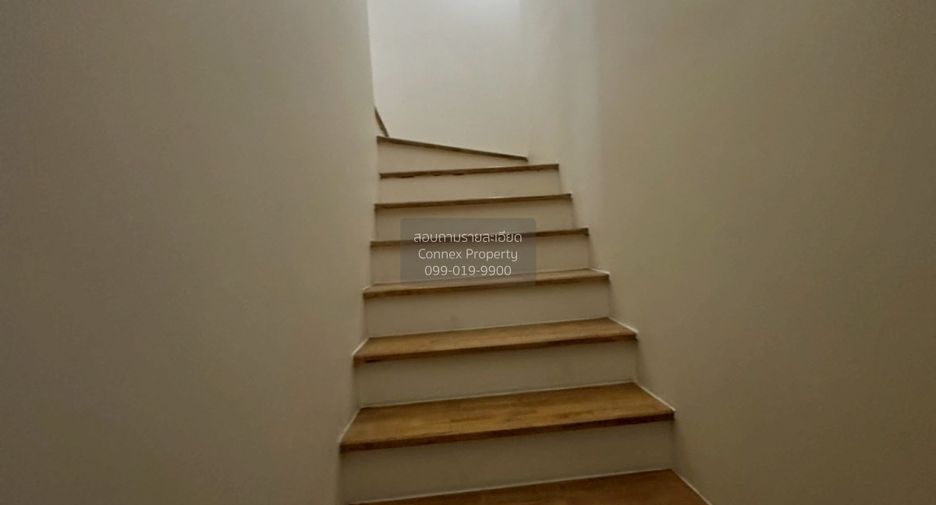 For sale 3 bedrooms townhouse in Lat Phrao, Bangkok