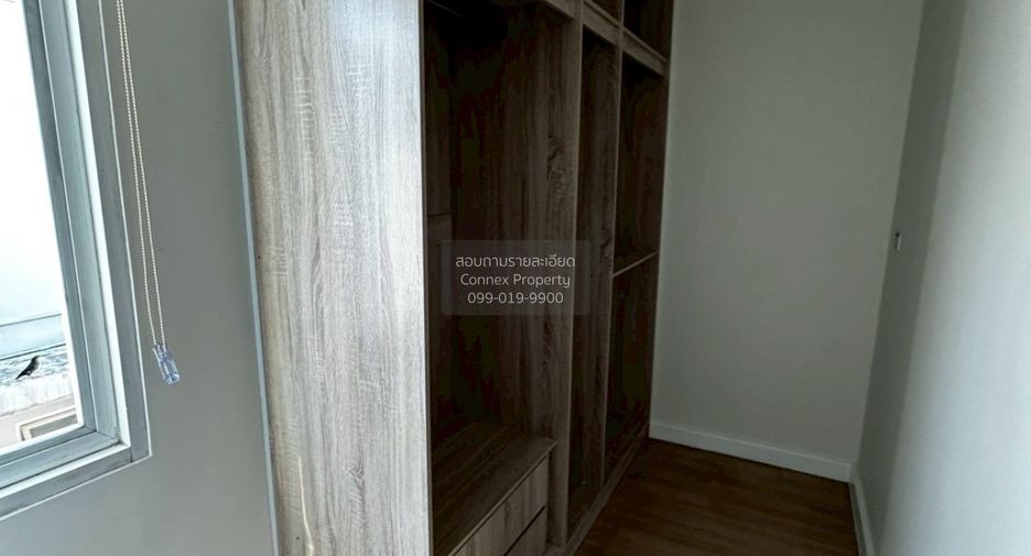 For sale 3 bedrooms townhouse in Lat Phrao, Bangkok