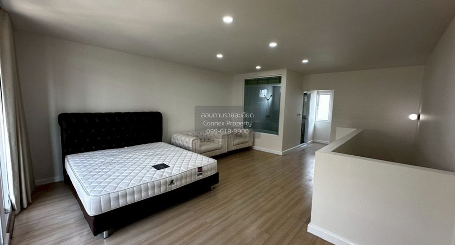 For sale 3 bedrooms townhouse in Lat Phrao, Bangkok