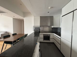 Condo en alquiler de 2 habitaciones en Sathon, Bangkok