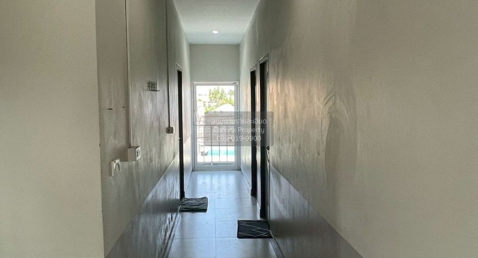 For rent 4 bedrooms house in Lat Phrao, Bangkok