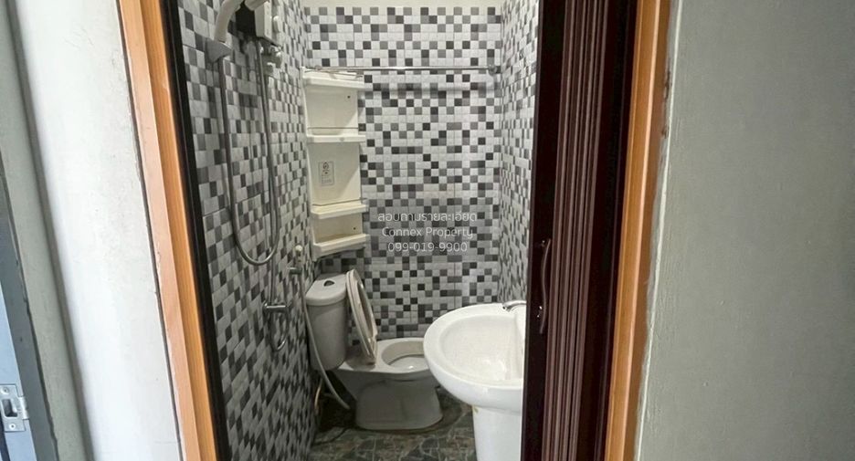 For rent 4 bedrooms house in Lat Phrao, Bangkok
