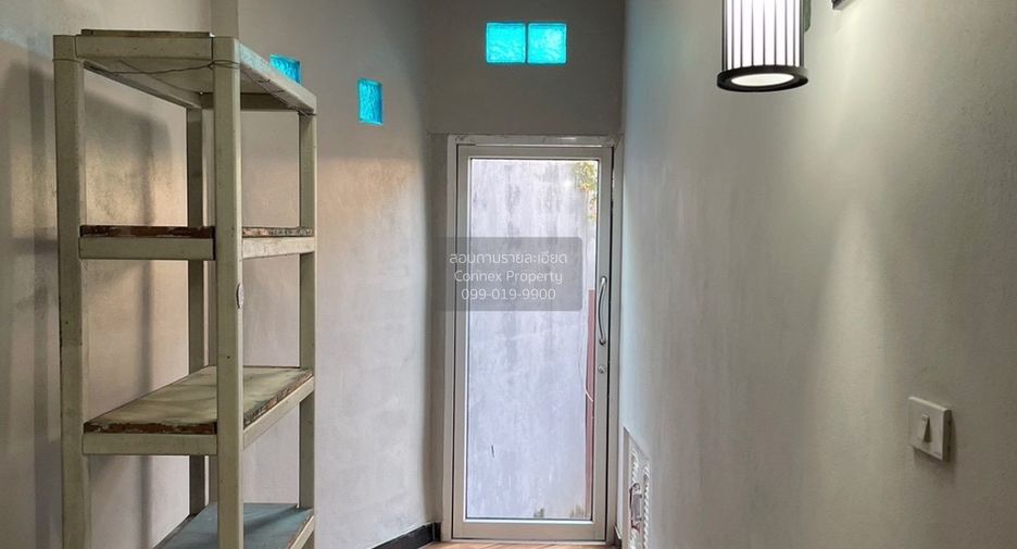 For rent 4 bedrooms house in Lat Phrao, Bangkok