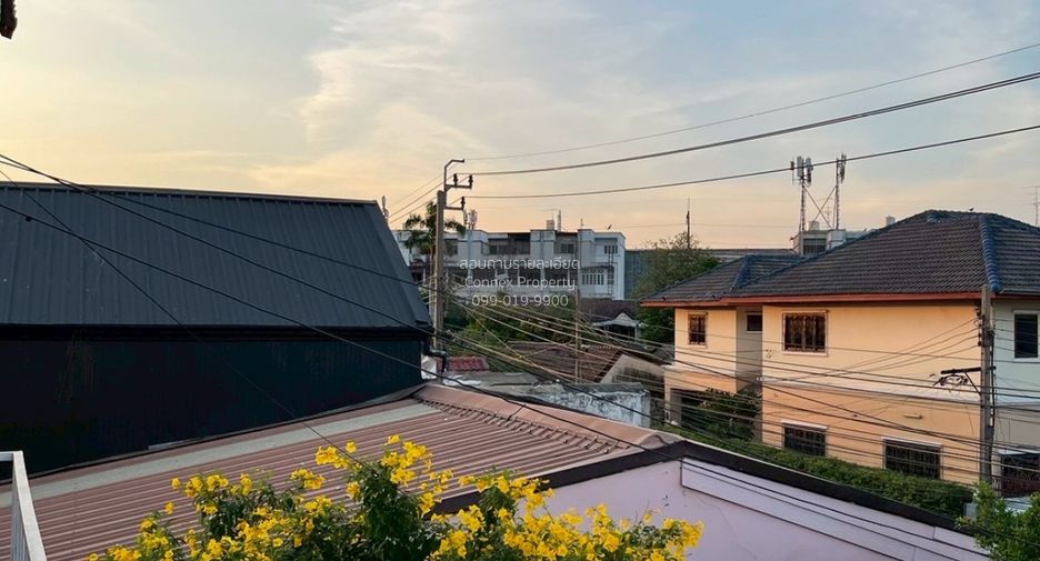 For rent 4 bedrooms house in Lat Phrao, Bangkok