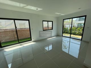 Casa en alquiler de 4 habitaciones en Bang Phli, Samut Prakan