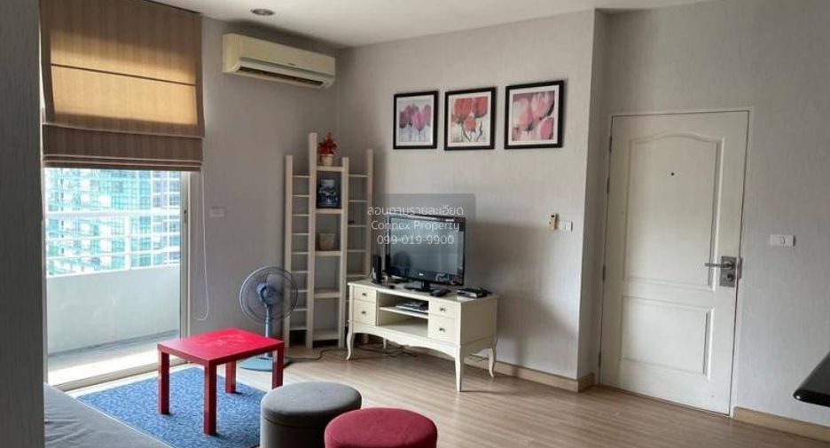 For rent 2 bedrooms condo in Khlong San, Bangkok