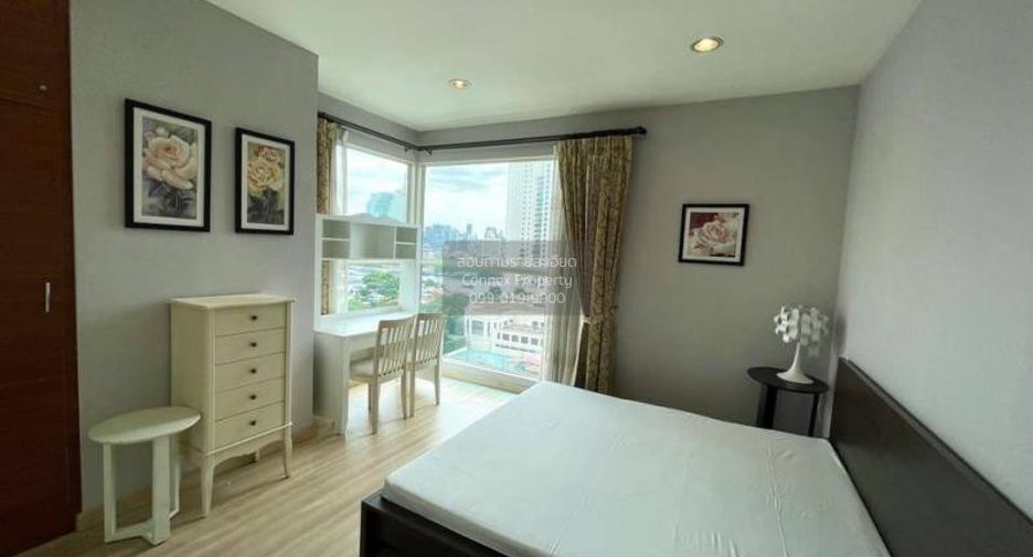 For rent 2 bedrooms condo in Khlong San, Bangkok