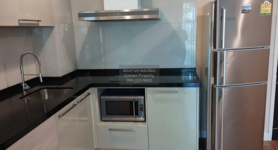 For rent 2 bedrooms condo in Khlong San, Bangkok