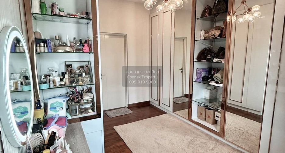 For rent 4 bedrooms house in Wang Thonglang, Bangkok