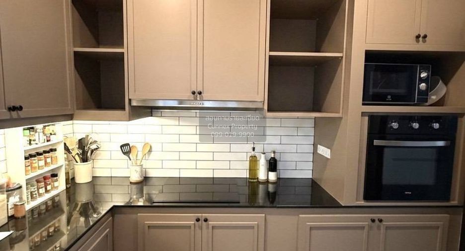 For rent 4 bedrooms house in Wang Thonglang, Bangkok