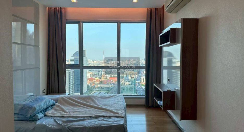 For rent 2 bedrooms condo in Watthana, Bangkok