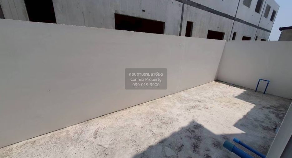 For rent 3 bedrooms townhouse in Bang Phli, Samut Prakan