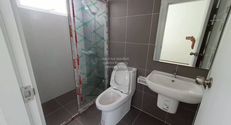 For rent 3 bedrooms townhouse in Bang Phli, Samut Prakan