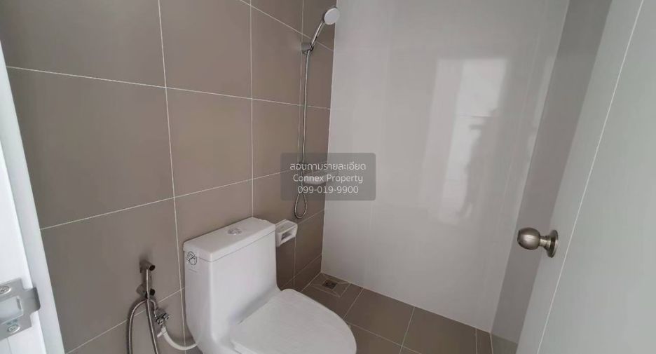 For rent 3 bedrooms townhouse in Bang Phli, Samut Prakan