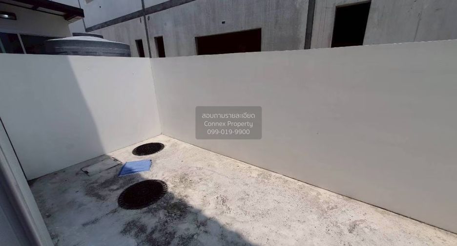 For rent 3 bedrooms townhouse in Bang Phli, Samut Prakan