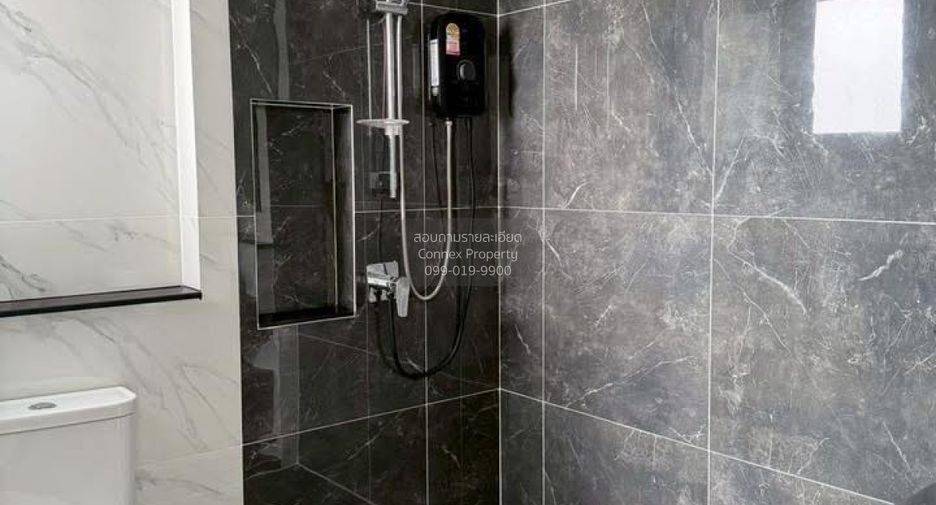 Haus zur Miete mit 4 Zimmer in Bang Phli, Samut Prakan
