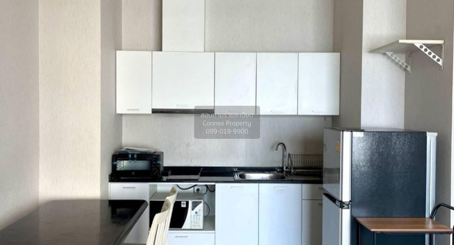 For rent 2 bedrooms condo in Khlong San, Bangkok