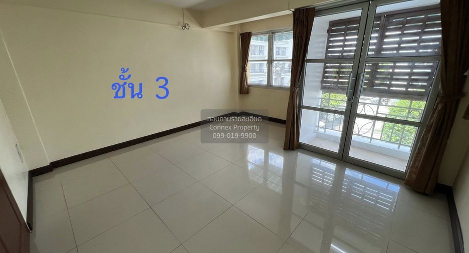 For rent 3 ベッドルーム retail Space in Bang Kapi, Bangkok