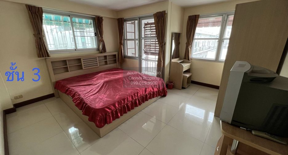 For rent 3 ベッドルーム retail Space in Bang Kapi, Bangkok
