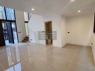 For rent 3 bedrooms townhouse in Bang Khen, Bangkok