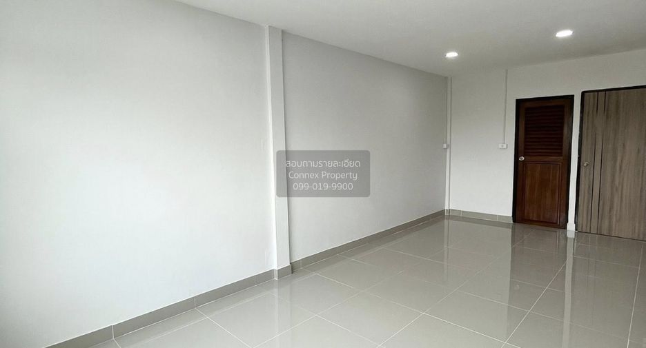 For rent 3 bedrooms townhouse in Bueng Kum, Bangkok