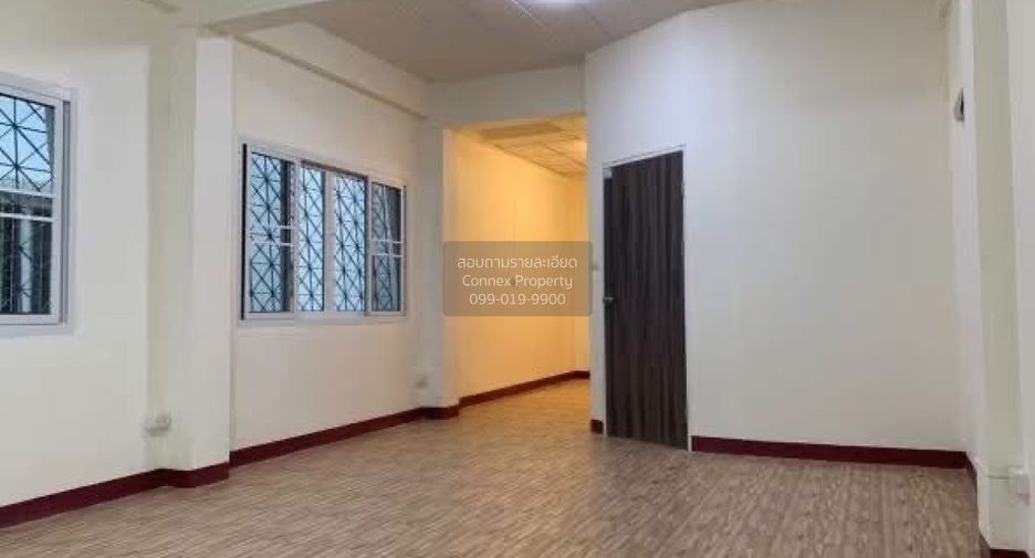 For rent 5 bedrooms retail Space in Sathon, Bangkok