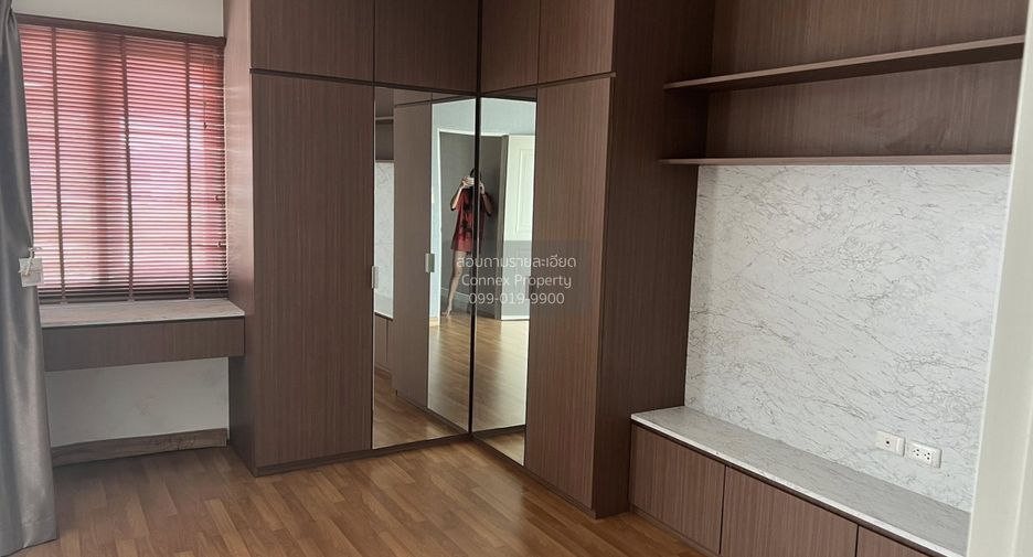 For rent 6 bedrooms townhouse in Pak Kret, Nonthaburi