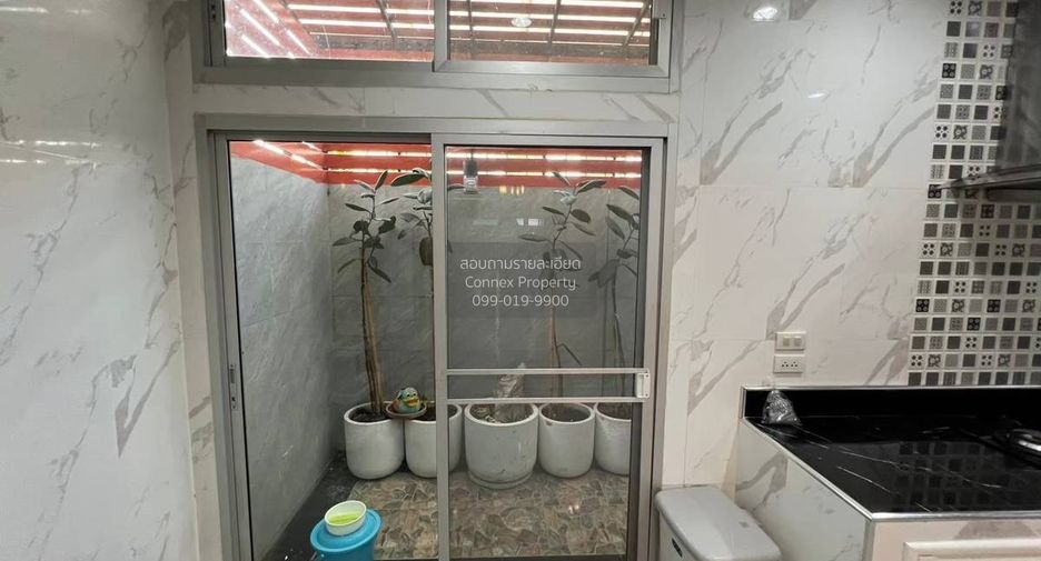 Reihenhaus zur Miete mit 5 Zimmer in Bang Khun Thian, Bangkok