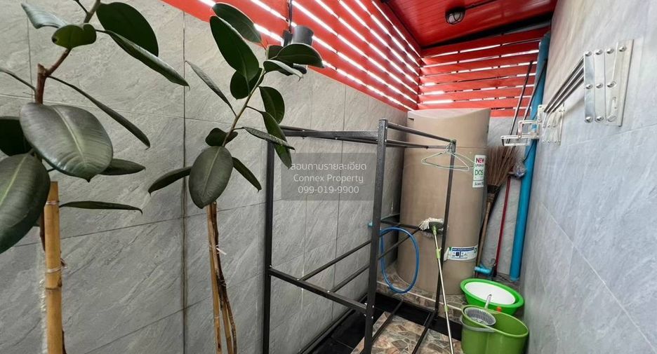 Reihenhaus zur Miete mit 5 Zimmer in Bang Khun Thian, Bangkok