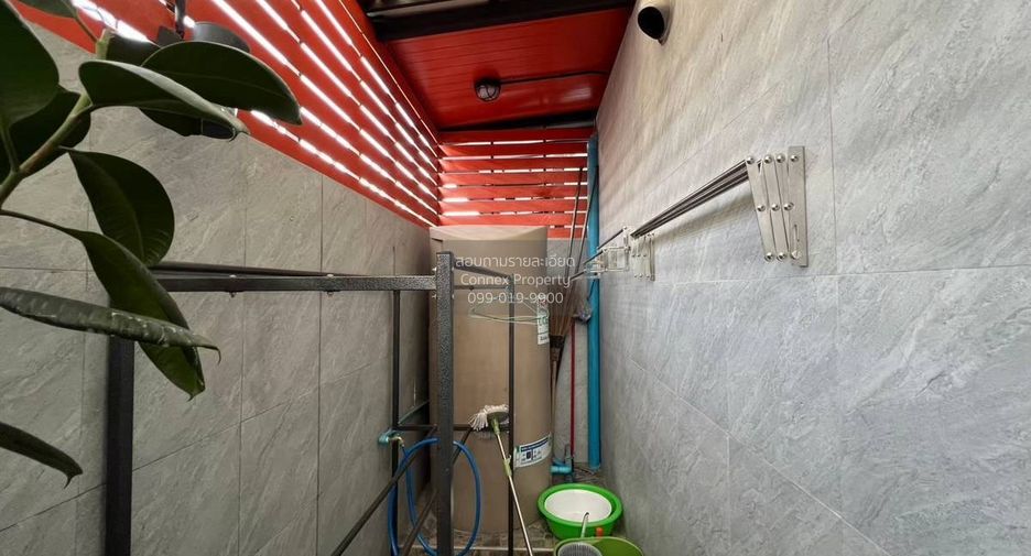 Reihenhaus zur Miete mit 5 Zimmer in Bang Khun Thian, Bangkok