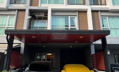 À louer 5 chambres maison de ville à Bang Khun Thian, Bangkok