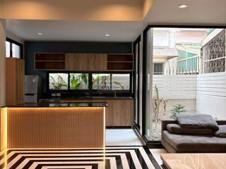 Casa adosada en alquiler de 4 habitaciones en Lat Phrao, Bangkok