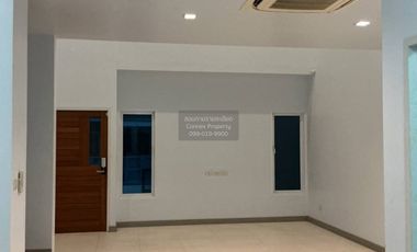 For rent 3 ベッドルーム townhouse in Chom Thong, Bangkok