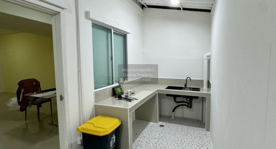 For rent 3 bedrooms townhouse in Bang Khae, Bangkok