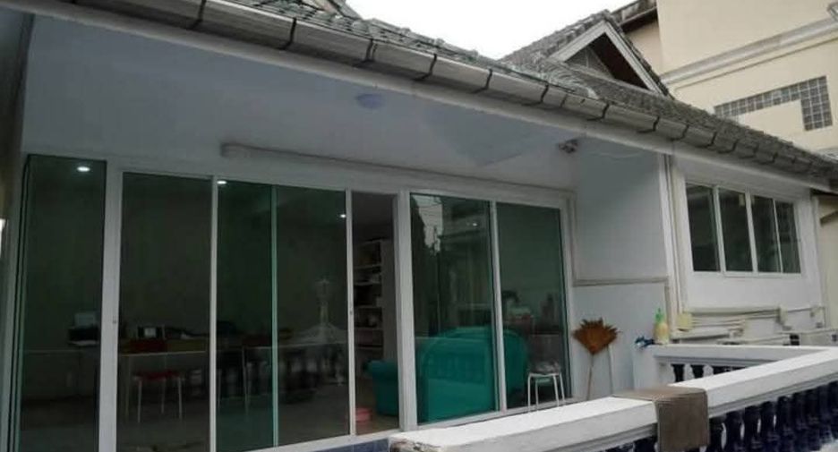 Продажа 5 спальни дом в Хуаи Кхщанг, Бангкок