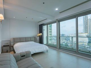 For rent 2 bedrooms condo in Sathon, Bangkok