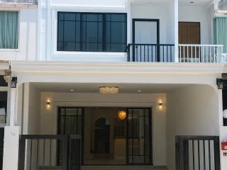 For sale 2 bedrooms townhouse in Bang Lamung, Chonburi