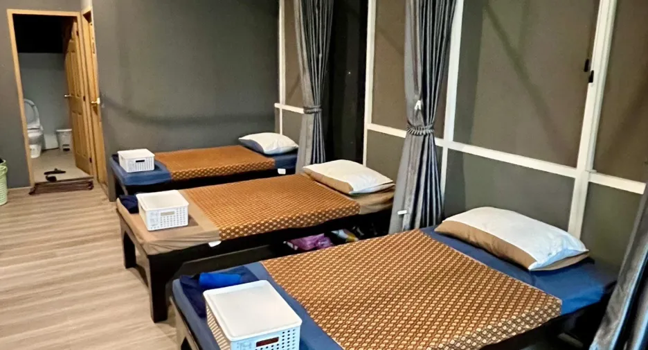 For sale 1 bed retail Space in Pratumnak, Pattaya