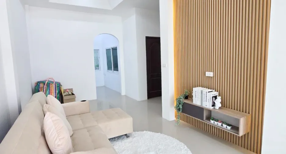 For sale 2 bedrooms townhouse in East Pattaya, Pattaya