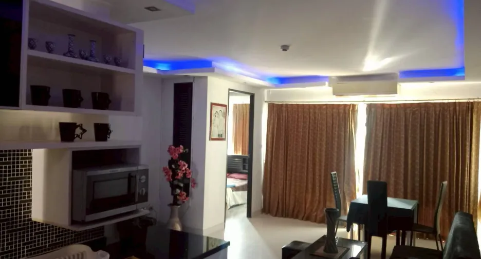 For rent 2 bedrooms condo in North Pattaya, Pattaya