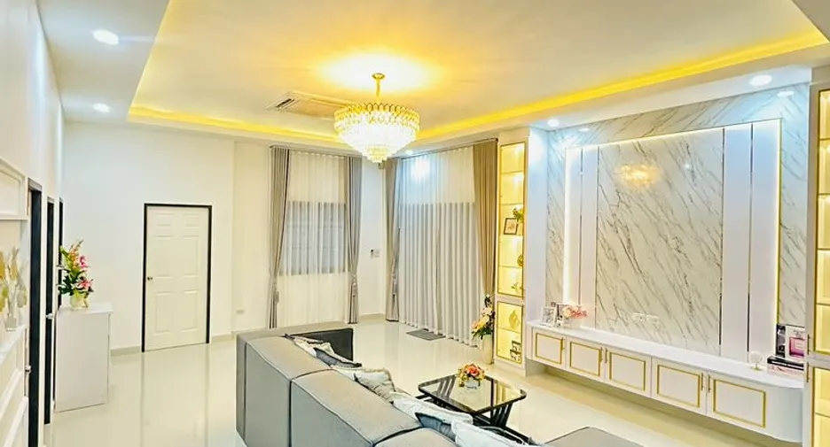Casa en venta de 4 habitaciones en East Pattaya, Pattaya