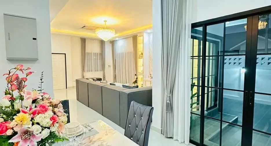 Casa en venta de 4 habitaciones en East Pattaya, Pattaya