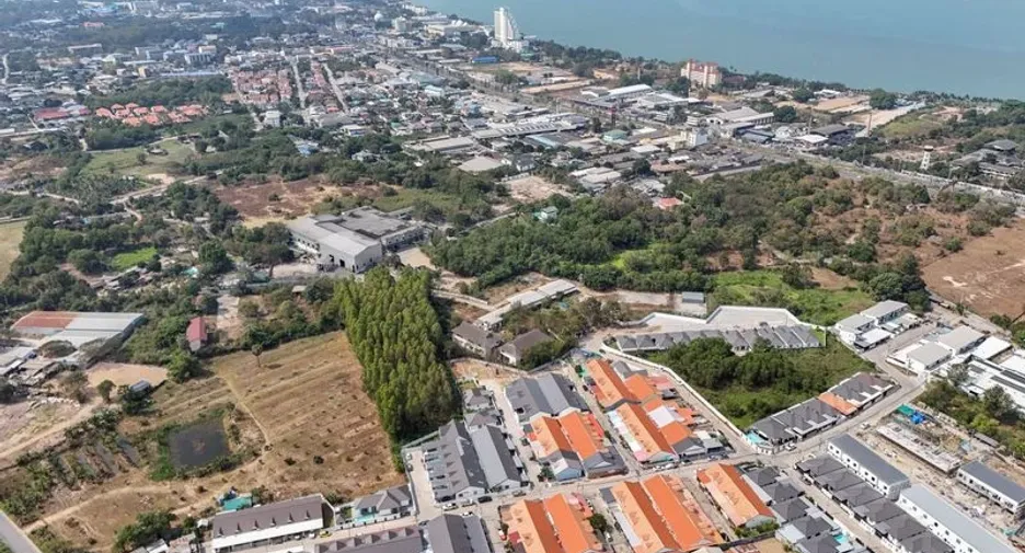 Casa en venta de 4 habitaciones en East Pattaya, Pattaya