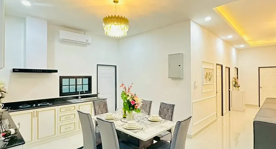 Casa en venta de 4 habitaciones en East Pattaya, Pattaya