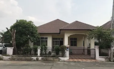 Haus zum Kauf mit 3 Zimmer in Lam Luk Ka, Pathum Thani