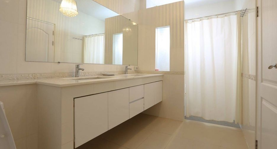 ให้เช่า 5 ห้องนอน บ้านเดี่ยว ใน หางดง, เชียงใหม่