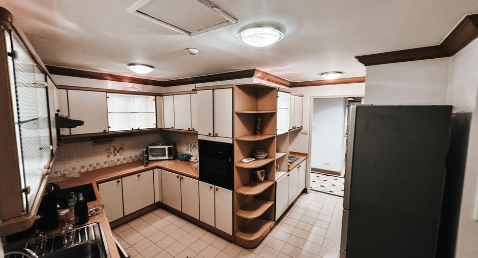 À vendre 4 chambres condo à Pratumnak, Pattaya